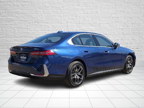 Phytonic Blue Metallic 2027 BMW 530 i