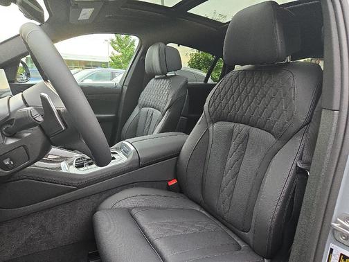 2026 BMW X6 M60i