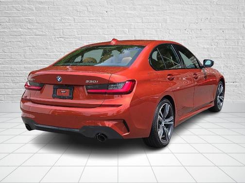 2022 BMW 330 i xDrive