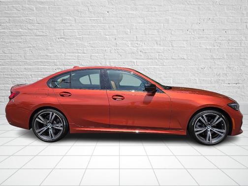 2022 BMW 330 i xDrive