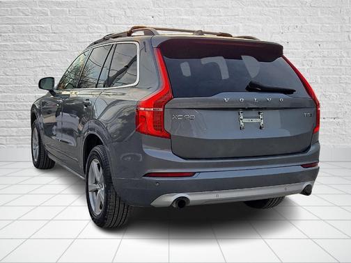 2019 Volvo XC90 T5 Momentum