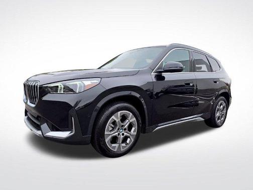 Black Sapphire Metallic 2026 BMW X1 xDrive28i