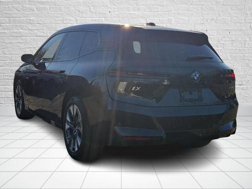 2026 BMW iX xDrive45