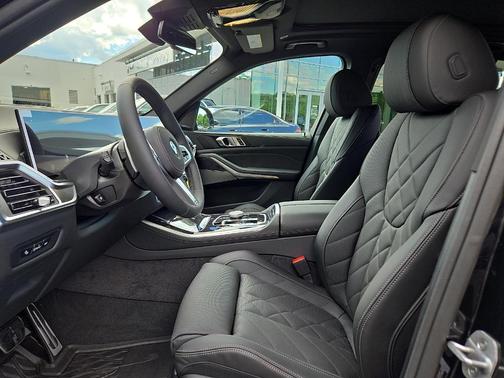 Black Sapphire Metallic 2026 BMW X5 xDrive40i
