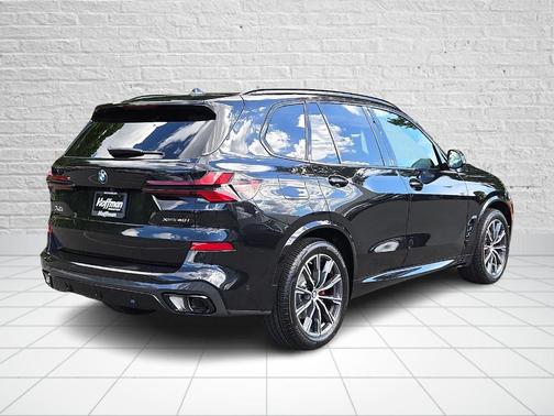 Black Sapphire Metallic 2026 BMW X5 xDrive40i