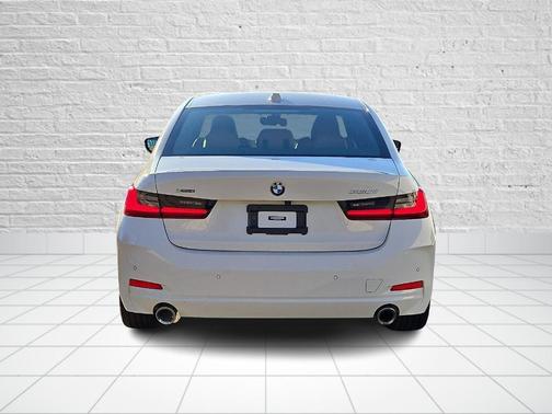 2023 BMW 330 i xDrive