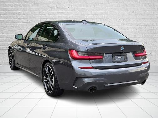 2022 BMW 330 i xDrive