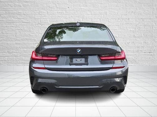 2022 BMW 330 i xDrive
