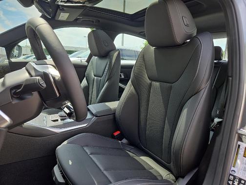 2025 BMW 330 i xDrive