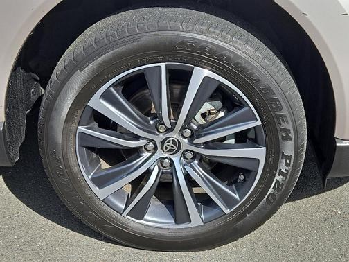 2022 Toyota Venza