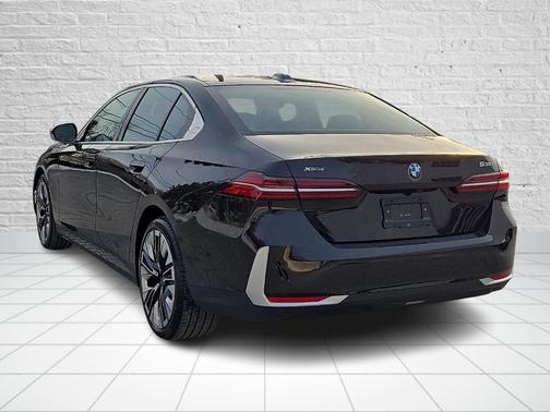 2024 BMW 530 i xDrive