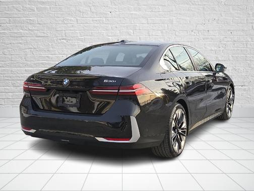 2024 BMW 530 i xDrive