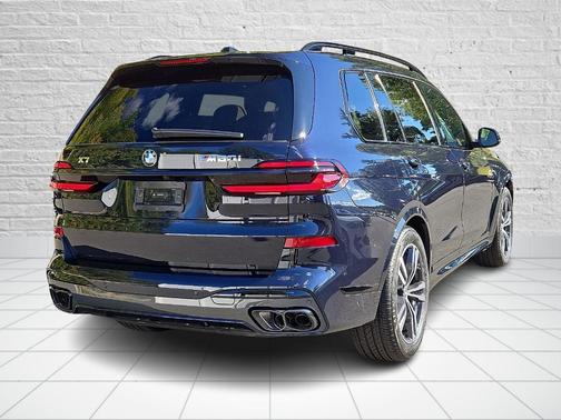 2026 BMW X7 M60i