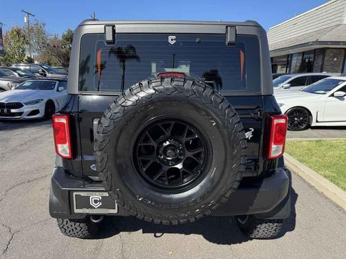 2023 Ford Bronco Base