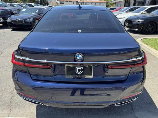 2021 BMW 740 740i