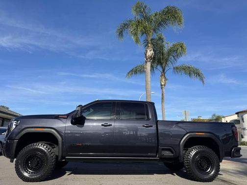 2024 GMC Sierra 2500 AT4