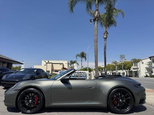 2020 Porsche 911 Carrera 4S Cabriolet