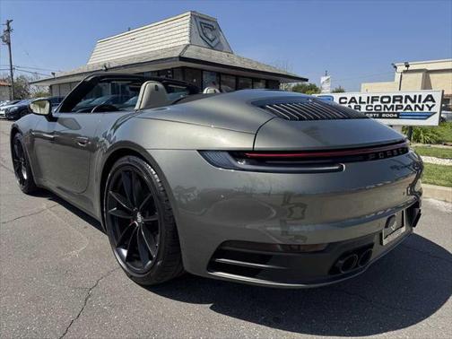 2020 Porsche 911 Carrera 4S Cabriolet