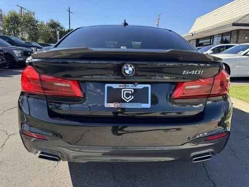 2017 BMW 540 540i