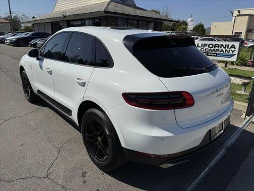 2017 Porsche Macan Base