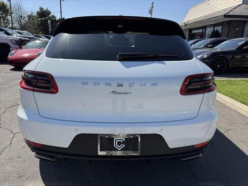 2017 Porsche Macan Base