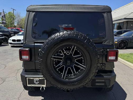 Black Clearcoat 2021 Jeep Wrangler Unlimited Sport