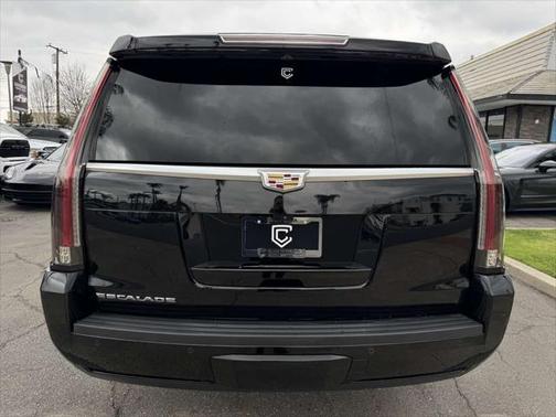 2018 Cadillac Escalade ESV Premium Luxury