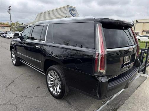 2018 Cadillac Escalade ESV Premium Luxury