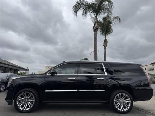 2018 Cadillac Escalade ESV Premium Luxury