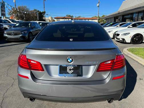 Photo 4 of 32 of 2016 BMW 535 i