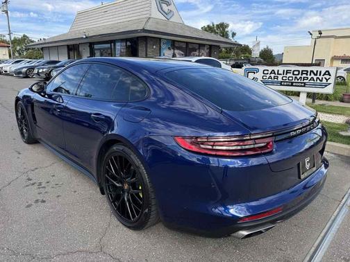 2020 Porsche Panamera 4