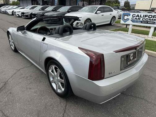 Light Platinum 2007 Cadillac XLR Base