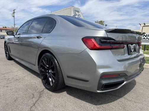 Donington Gray Metallic 2021 BMW 740 740i