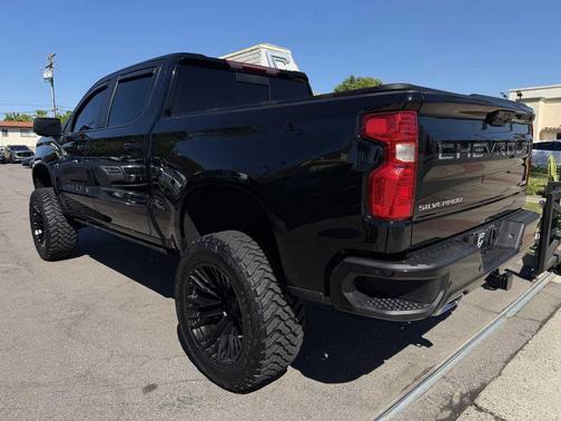 Black 2024 Chevrolet Silverado 1500 LT