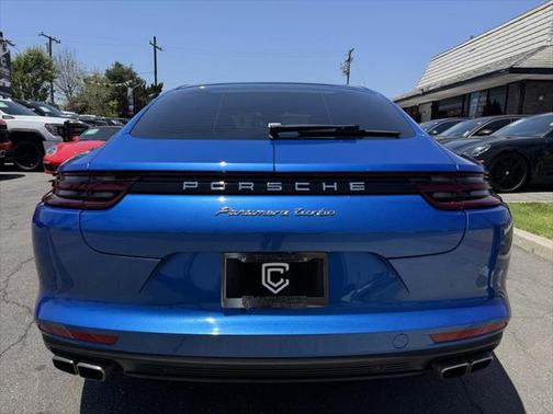 2017 Porsche Panamera Turbo