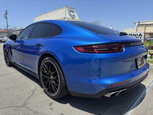 2017 Porsche Panamera Turbo