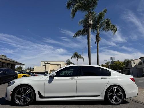2017 BMW 740 740i