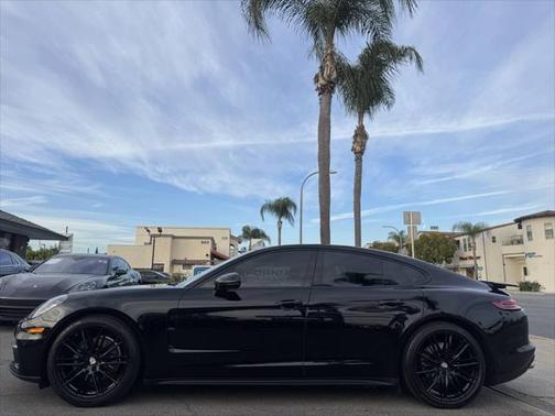 2018 Porsche Panamera Base