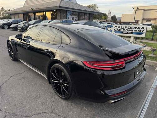 2018 Porsche Panamera Base