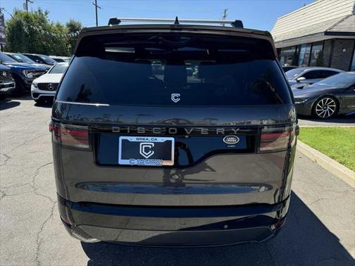 2022 Land Rover Discovery P360 S R-Dynamic