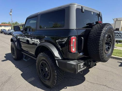 Shadow Black 2022 Ford Bronco Wildtrak