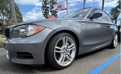 Space Gray Metallic 2011 BMW 135 135i