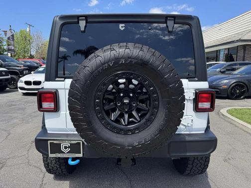 Bright White Clearcoat 2024 Jeep Wrangler Sport S
