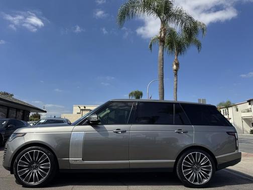 Silicon Silver Premium Metallic 2021 Land Rover Range Rover P525 Westminster