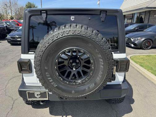 Bright White Clearcoat 2020 Jeep Wrangler Unlimited Sport
