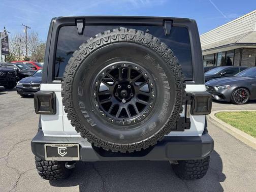 Bright White Clearcoat 2020 Jeep Wrangler Unlimited Sport