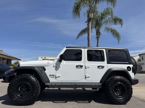 Bright White Clearcoat 2020 Jeep Wrangler Unlimited Sport