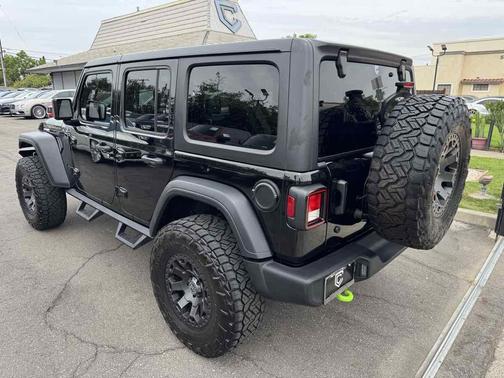 2020 Jeep Wrangler Unlimited Willys 4X4