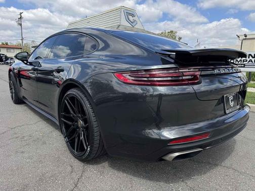 Volcano Grey Metallic 2020 Porsche Panamera