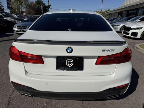 2018 BMW 540 540i